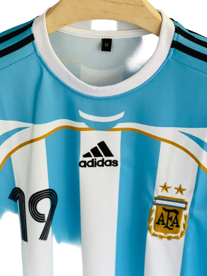 MESSI ARGENTINA 2006 WORLD CUP PREMIUM RETRO KIT