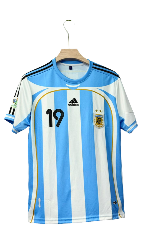 MESSI ARGENTINA 2006 PREMIUM RETRO KIT