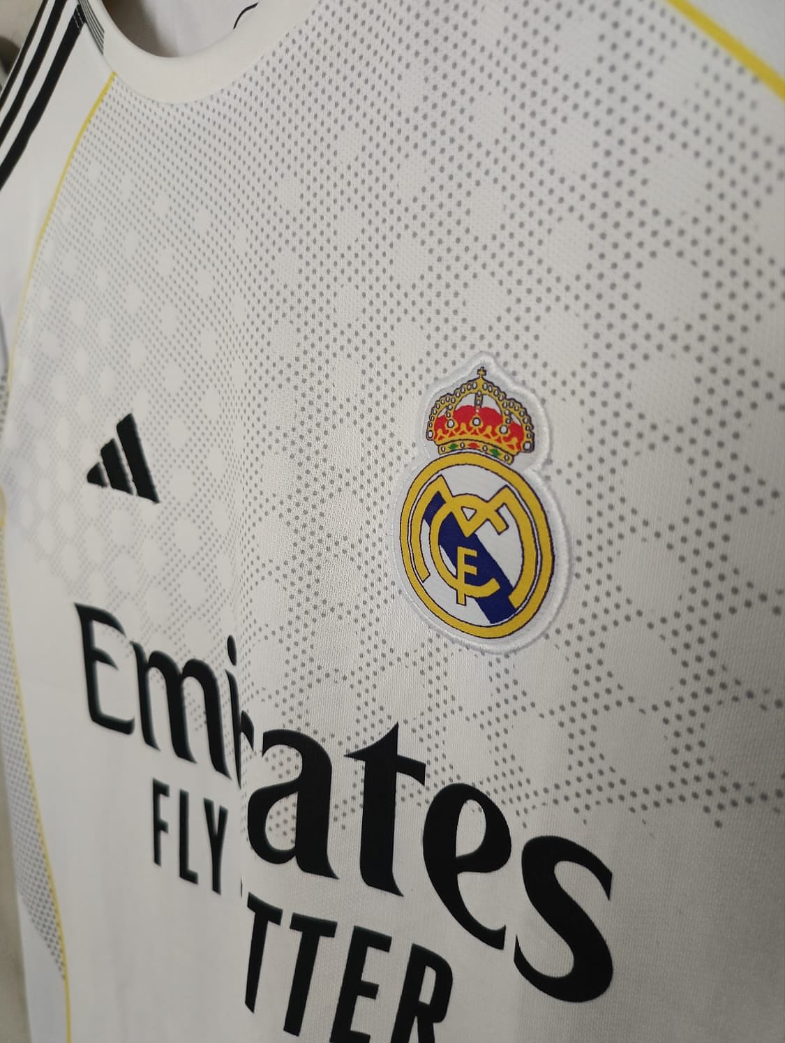 REAL MADRID 2025/26 HOME PREMIUM KIT